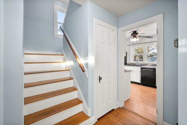 Building Photo - Charming Updated Home in the Heart of Jeffersontown