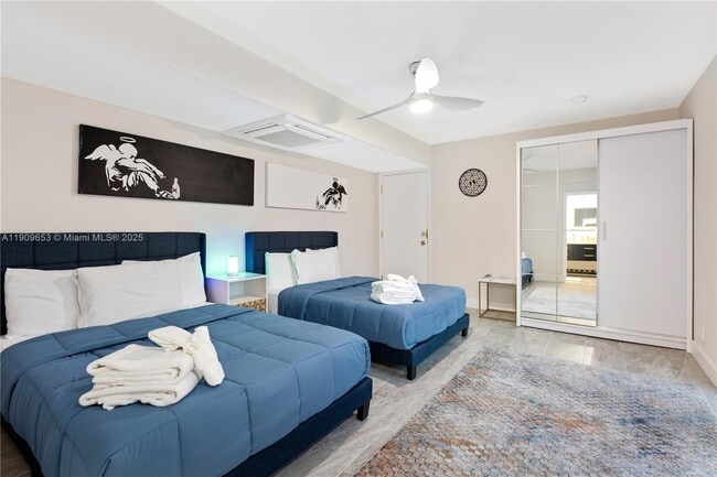 Building Photo - 418 SE 3rd Terrace