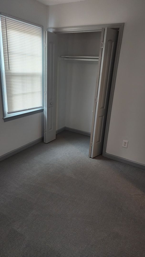 Building Photo - 1008-B Brownlea Dr. Greenville, NC