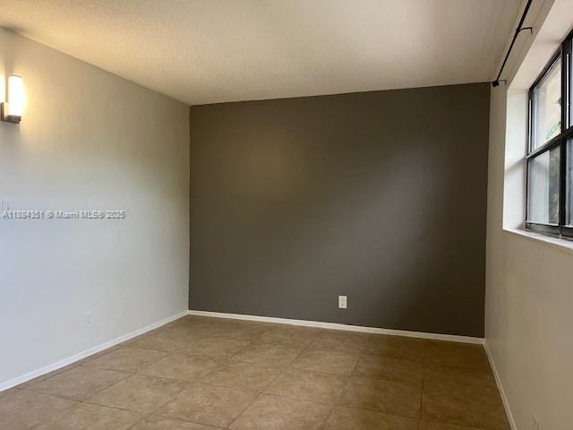 Building Photo - 5610 NE 18th Ave