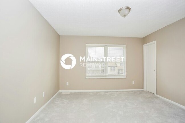 Building Photo - 3 Bedroom Pet-Friendly Home in Columbus, OH with Main Street Renewal