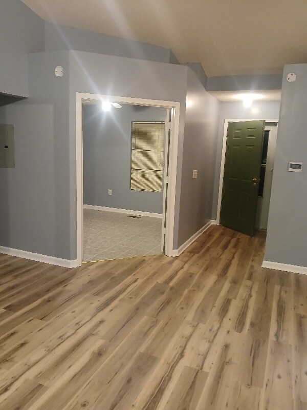 Building Photo - 205 H Ave