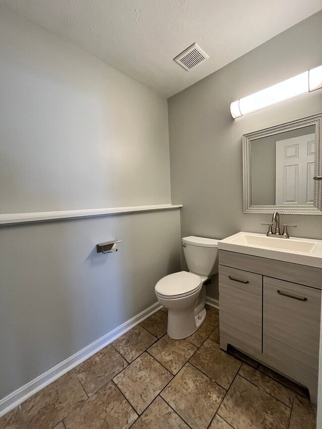 Building Photo - 2630 Crisnic Ct