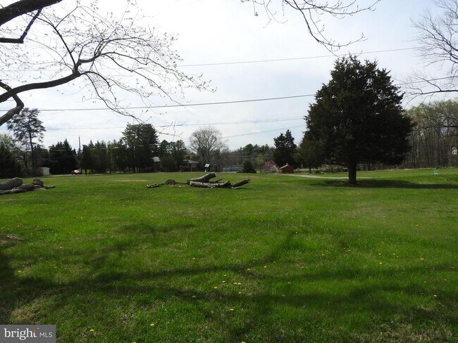 Building Photo - 2711 Bel Pre Rd