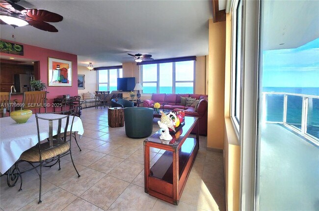 Building Photo - 3505 S Ocean Dr