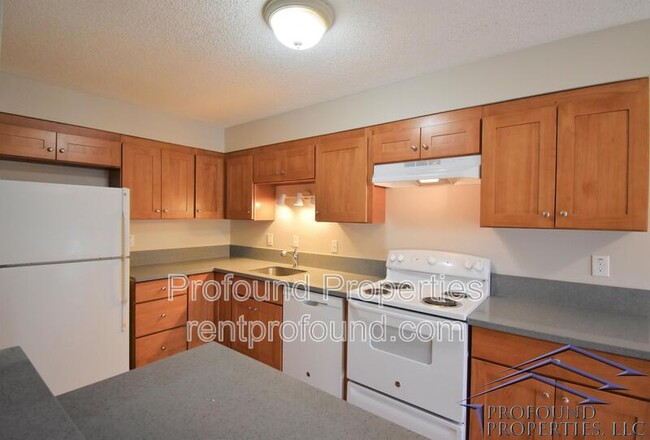Primary Photo - 8745 SW Beaverton Hillsdale Hwy