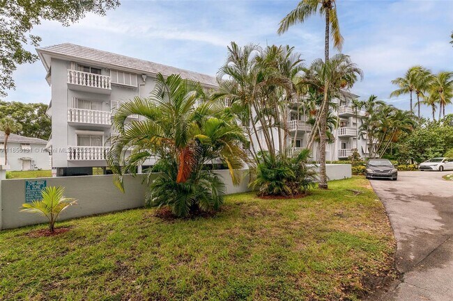 Building Photo - 1150 Madruga Ave