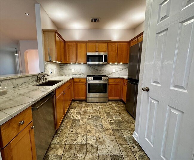 Building Photo - 16920 Brayton Park Dr