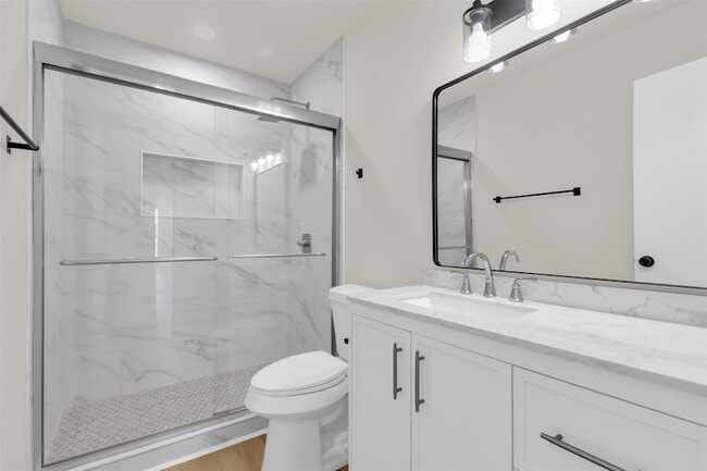 Building Photo - 8691 Pebblebrook Dr