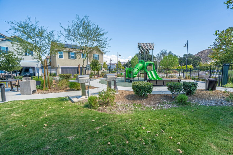 Building Photo - 17047 Zion Dr