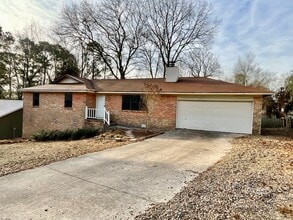 Building Photo - 2003 Doris Dr