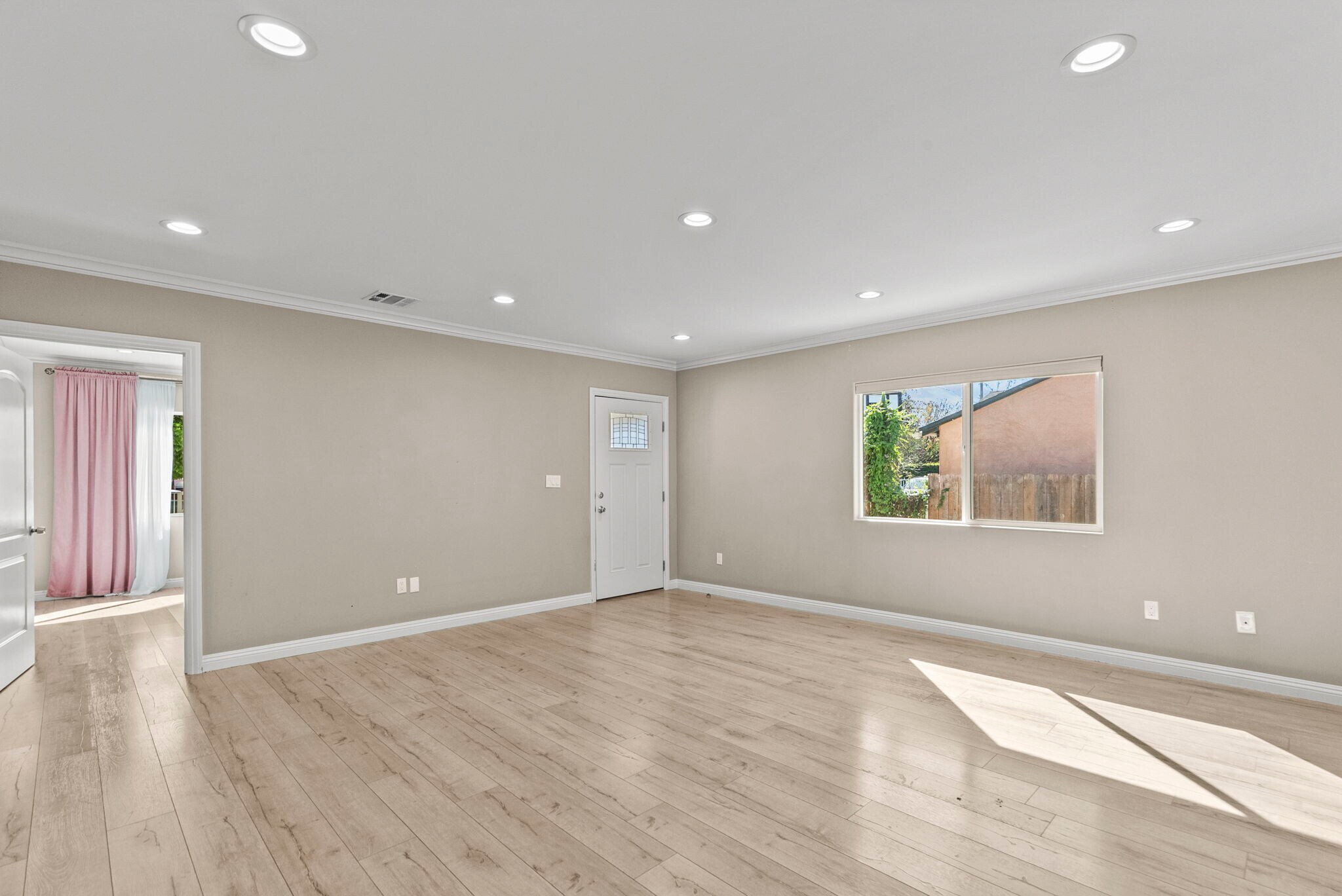 Building Photo - 6717 Cedros Ave