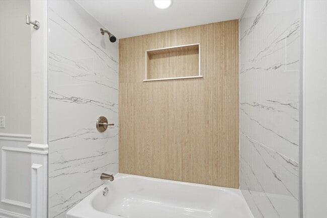 Building Photo - 15409 S Union Pl