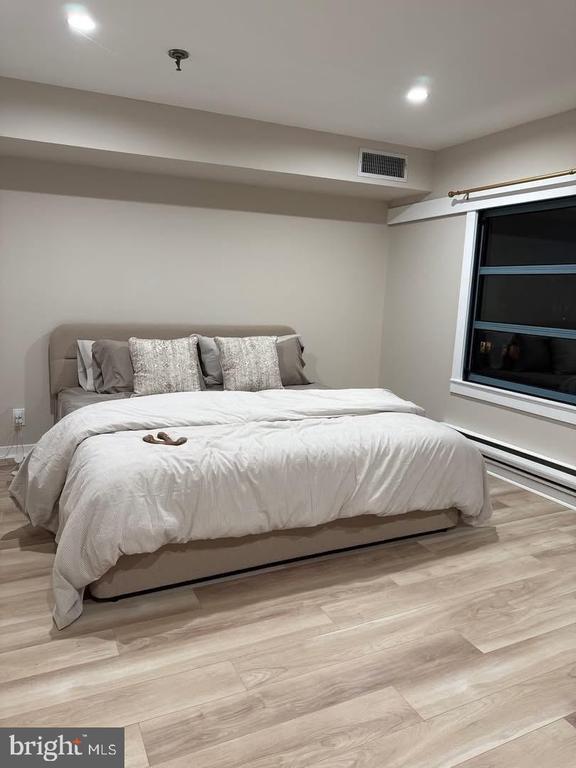 Building Photo - 7 N Christopher Columbus Blvd