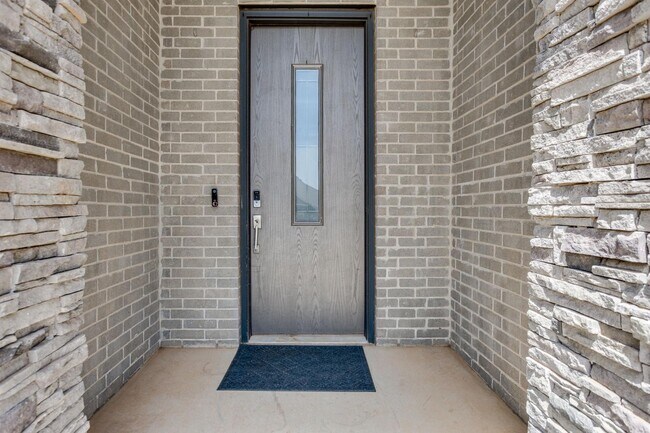 Building Photo - 2125 Heavenly Dr