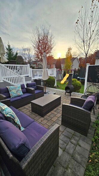 Building Photo - 55 Lakeview St