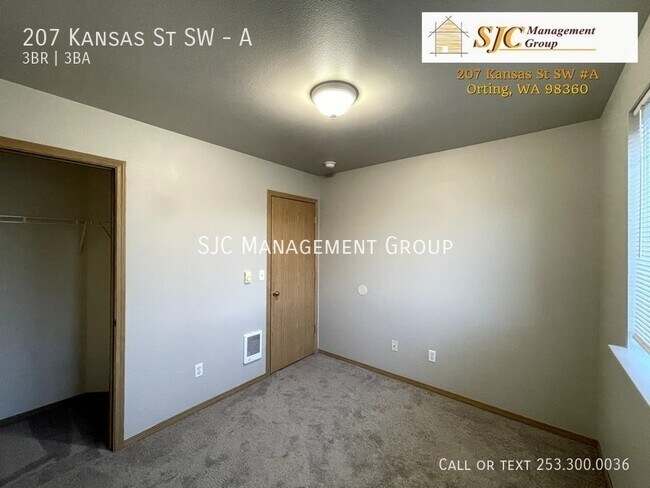 Building Photo - 207 Kansas St SW