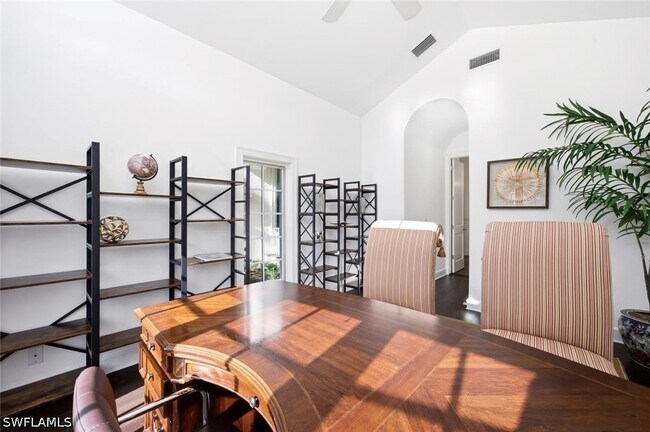 Building Photo - 2540 Half Moon Walk