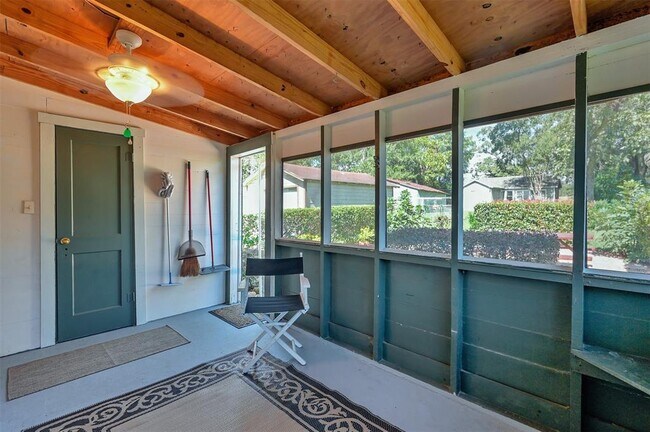 Building Photo - 1004 Mccall Ave