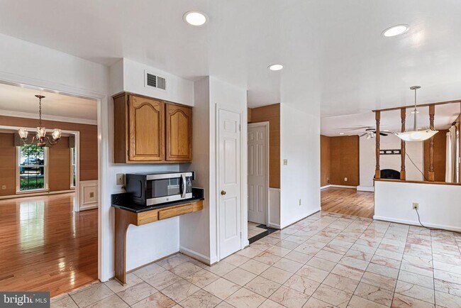 Building Photo - 7416 Royal Dominion Dr
