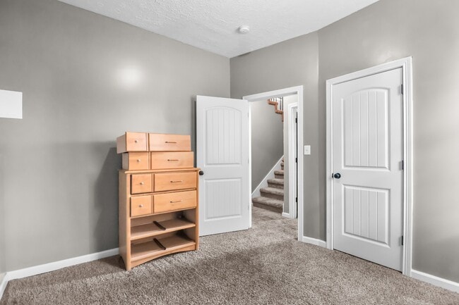 Building Photo - 2200 Trophy Trce