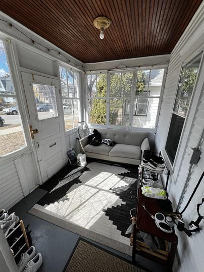 Building Photo - Charming 2-Bedroom Retreat in the Heart of Minneapolis! 7/1/2026