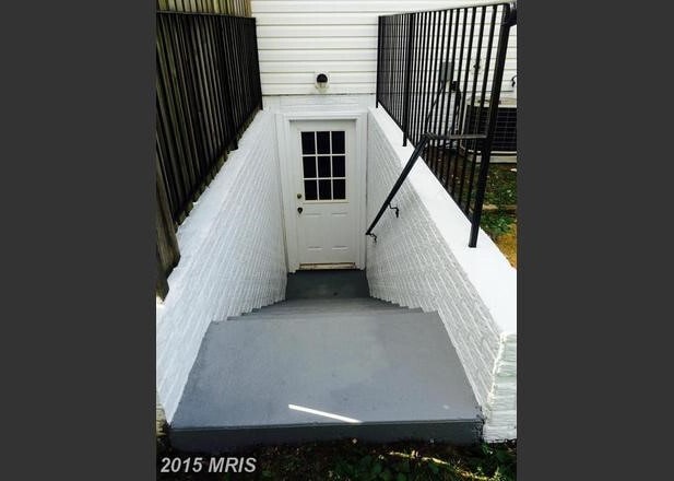 Walkout basement - 850 Marquette Dr