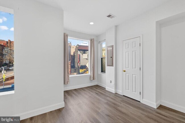 Building Photo - 2409 18th St NW