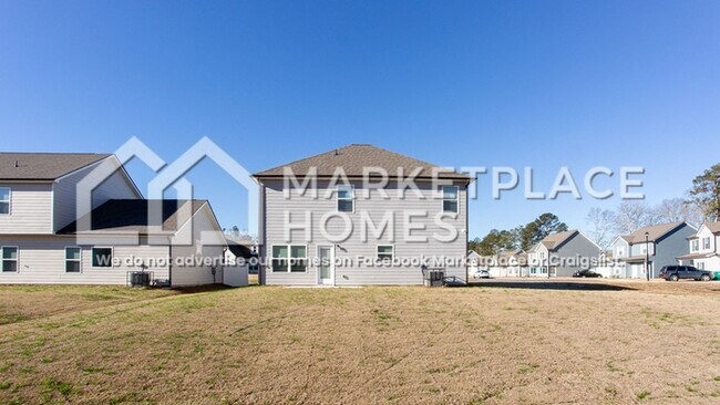Building Photo - 202 Wl Miller Dr