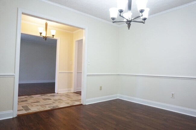 Building Photo - 318 Foxhall Ct