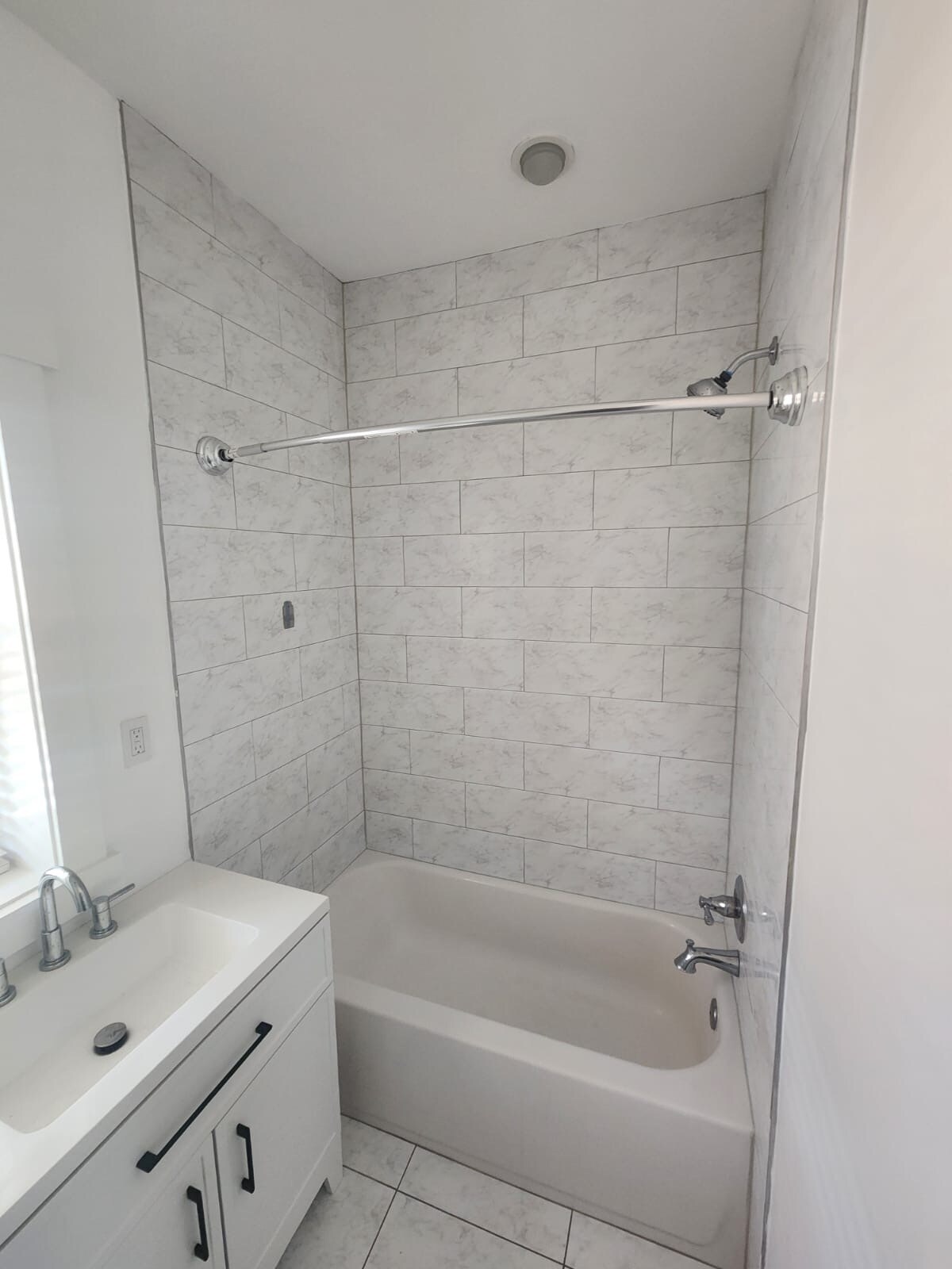 First floor bathroom - 1604 Levis St NE