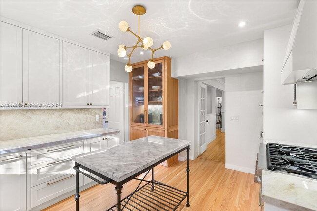 Building Photo - 600 San Lorenzo Ave