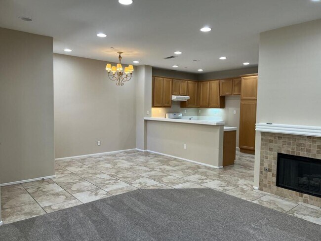 Building Photo - 35992 Lindstrand Ave