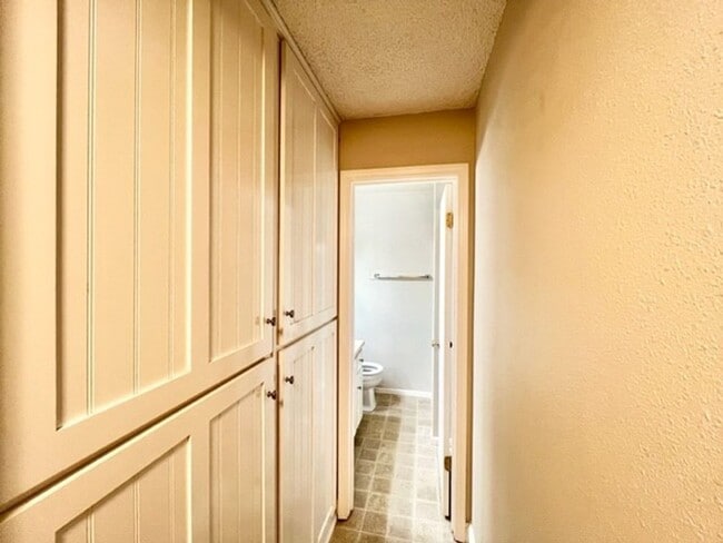 Interior Photo - **Pre-Leasing for Summer 2026** Great Ivy ...