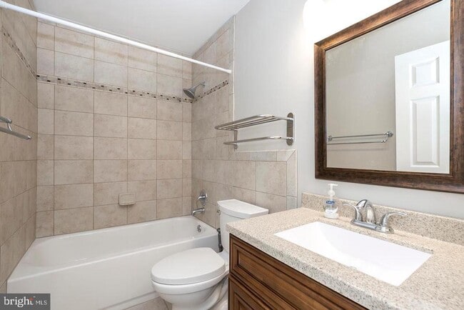 Building Photo - 311 Whistling Swan Ln