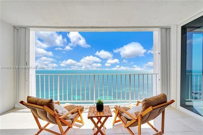 Building Photo - 881 Ocean Dr