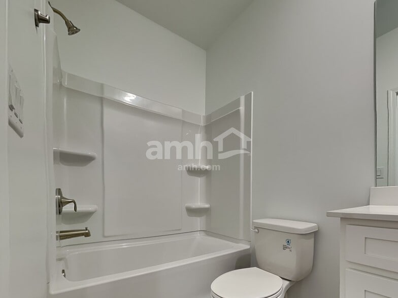 Building Photo - 965 Carnelian Ln