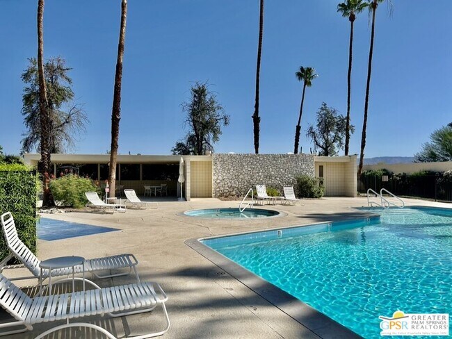 Building Photo - 197 Desert Lakes Dr