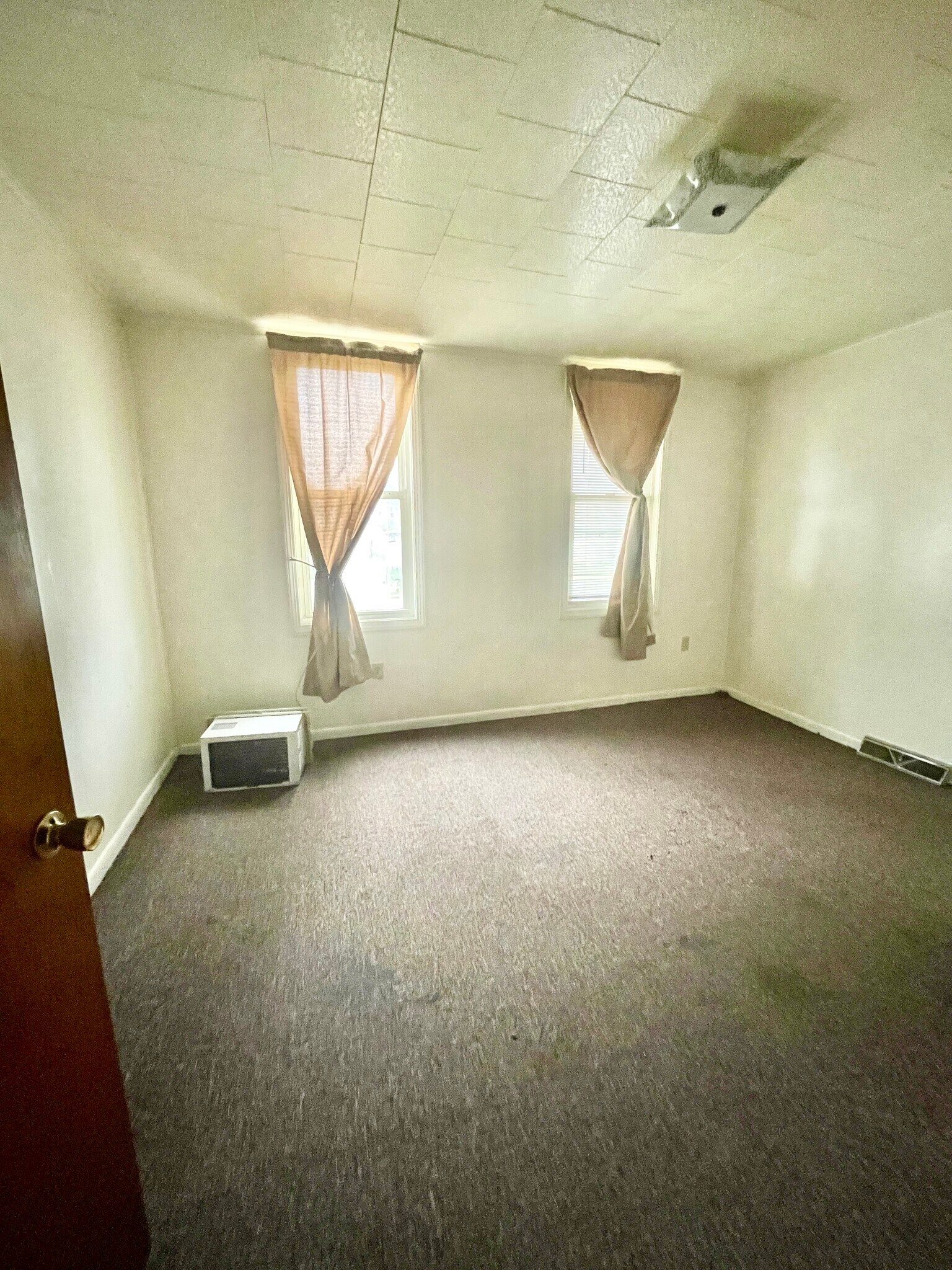 Bedroom - 219 Chestnut St