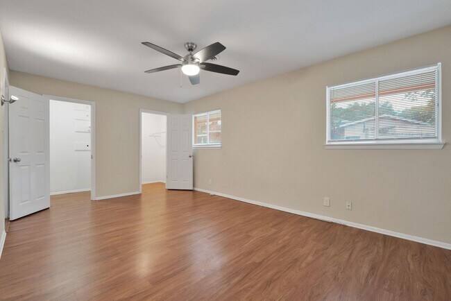 Building Photo - Two Story Rental in Castle Hills