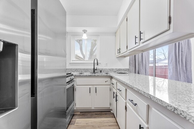 Building Photo - 1505/1509 Electric Ave. - 1509