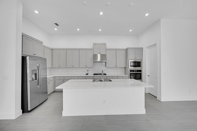 Building Photo - 13917 Vivant Dr