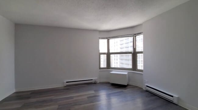 Building Photo - 61 W Chestnut St