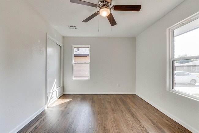 Building Photo - 2725 Texoma Dr