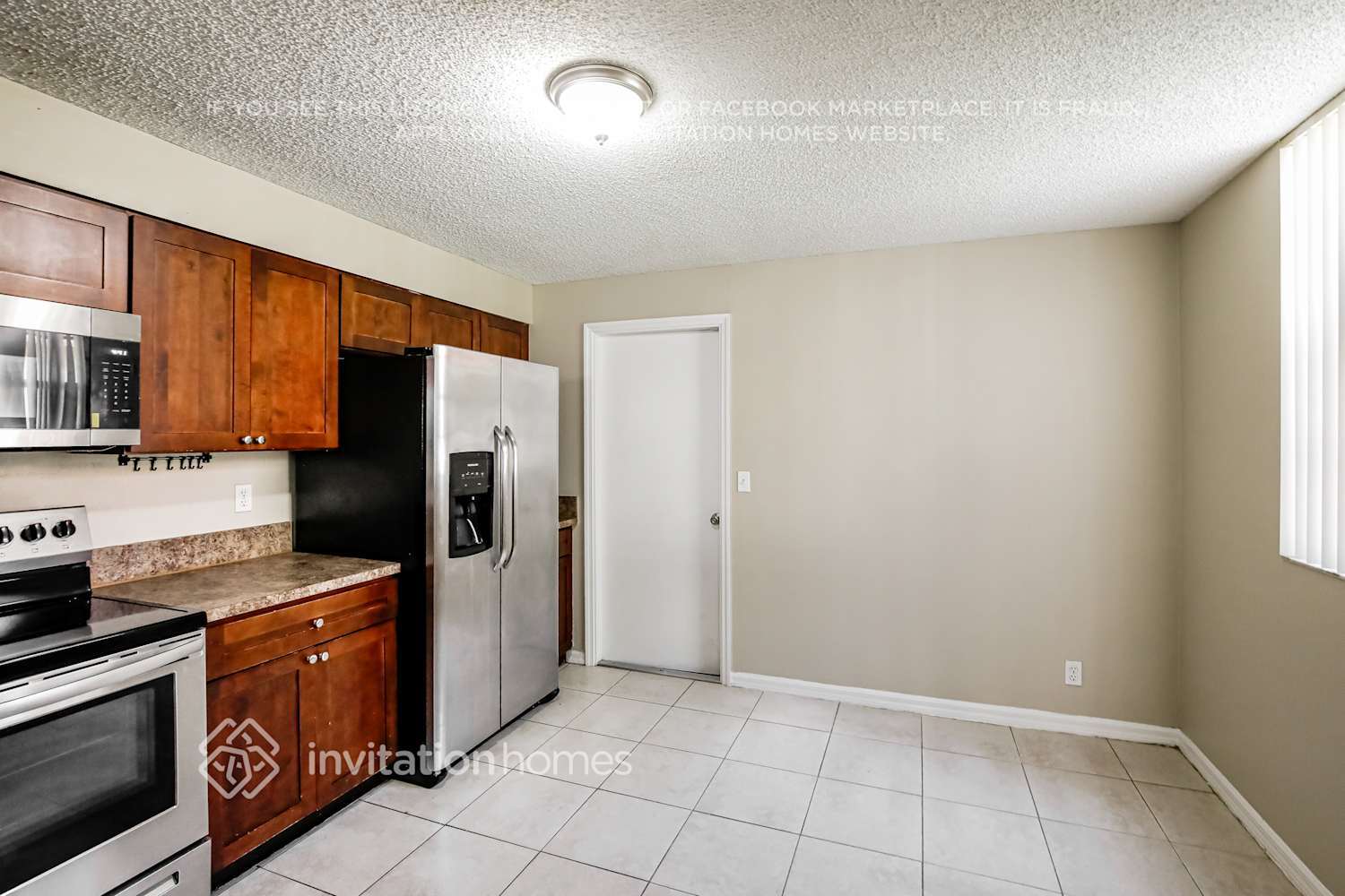 Building Photo - 1136 Sorrento Dr