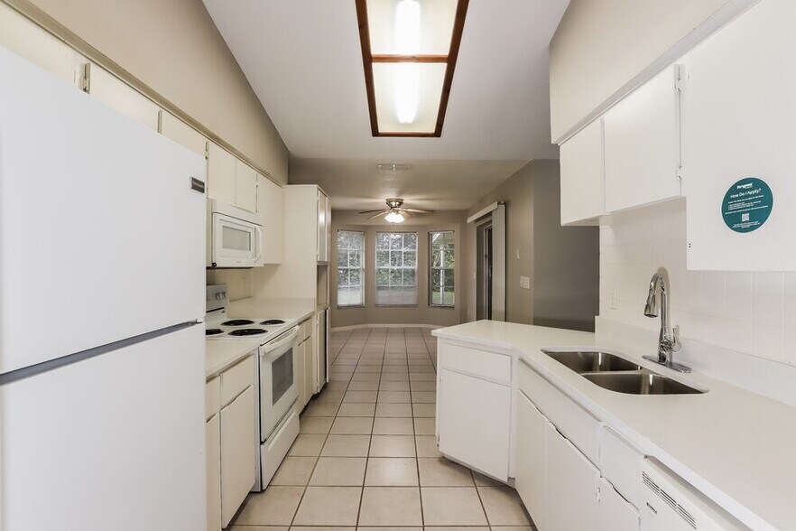 Building Photo - 2461 Statler Ave