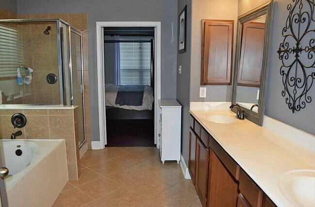 Building Photo - 14502 Dakota Bend Dr