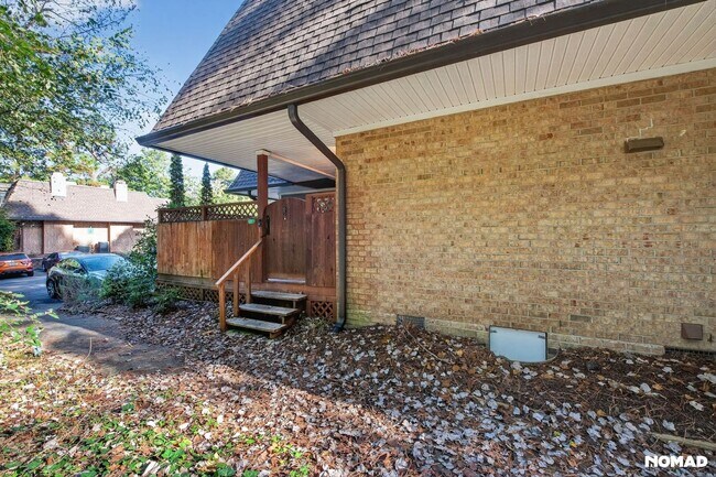 Building Photo - 120 Finley Forest Dr