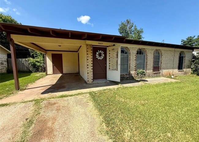 Primary Photo - This Just In! New To The Market!