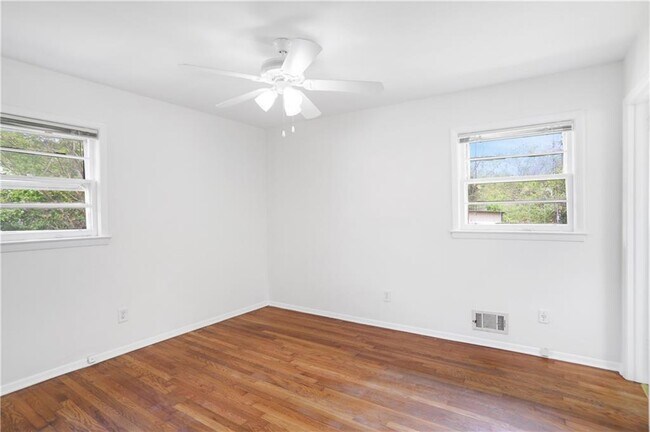 Building Photo - 3075 Stratford Arms Dr